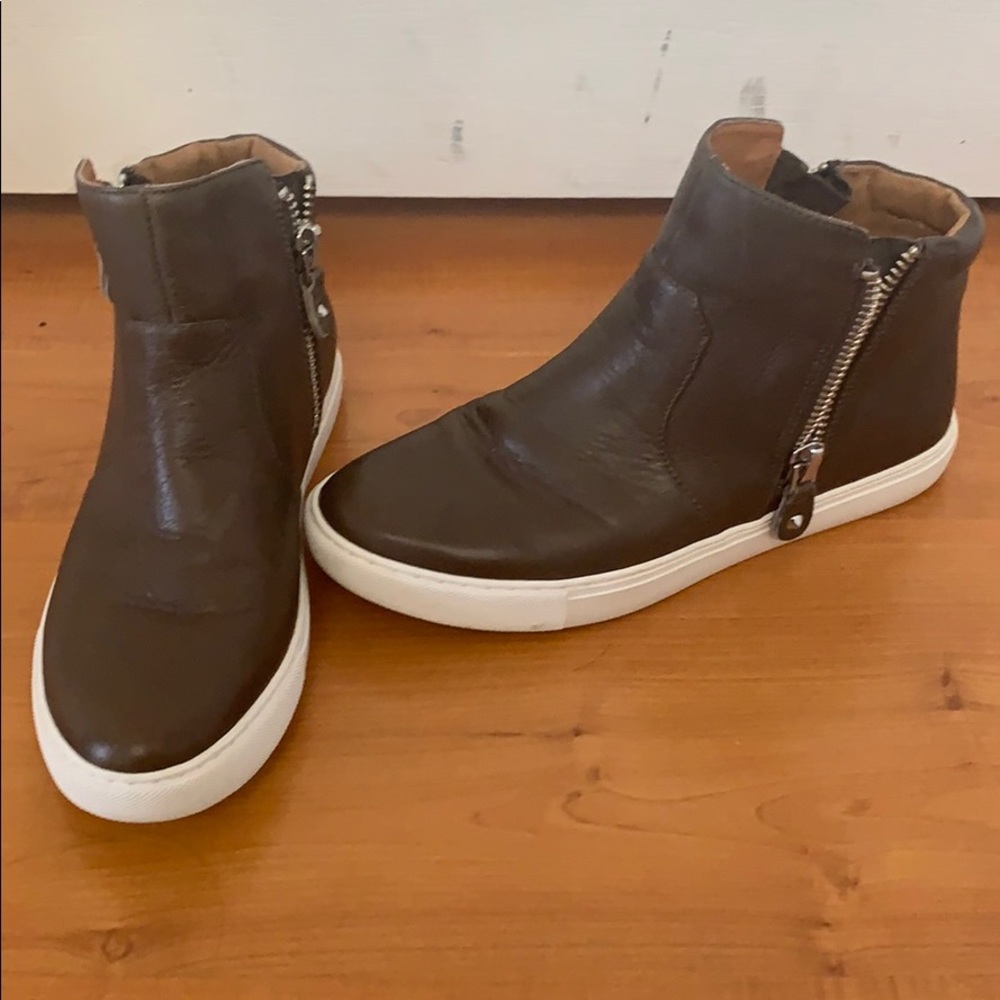 Leather high top sneakers